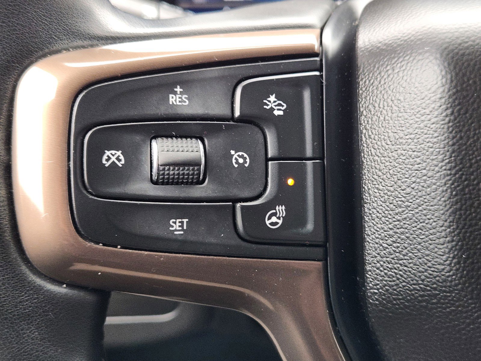 Used 2023 Chevrolet Suburban High Country image 24