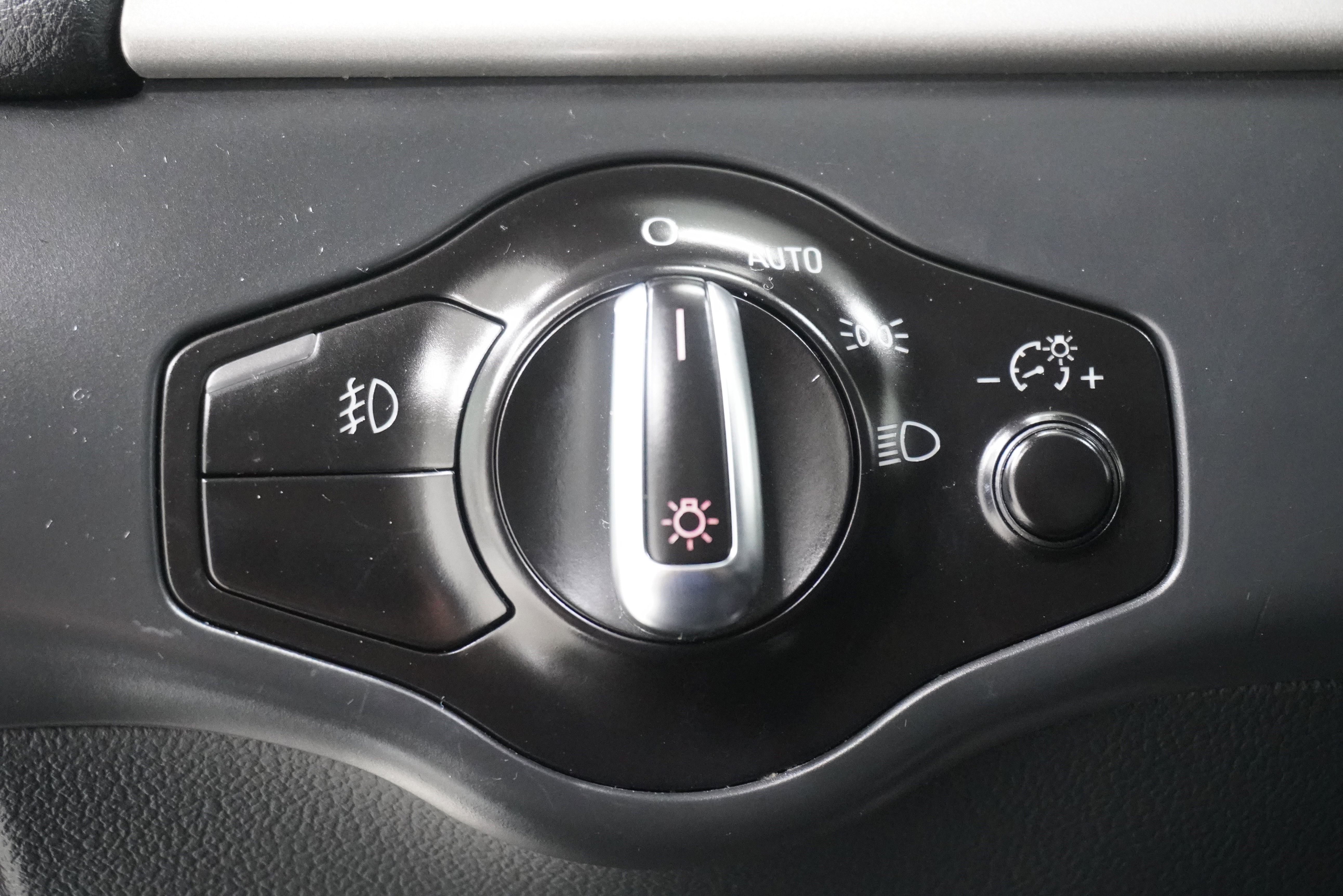 Used 2010 Audi A5 2.0T Premium Plus image 23