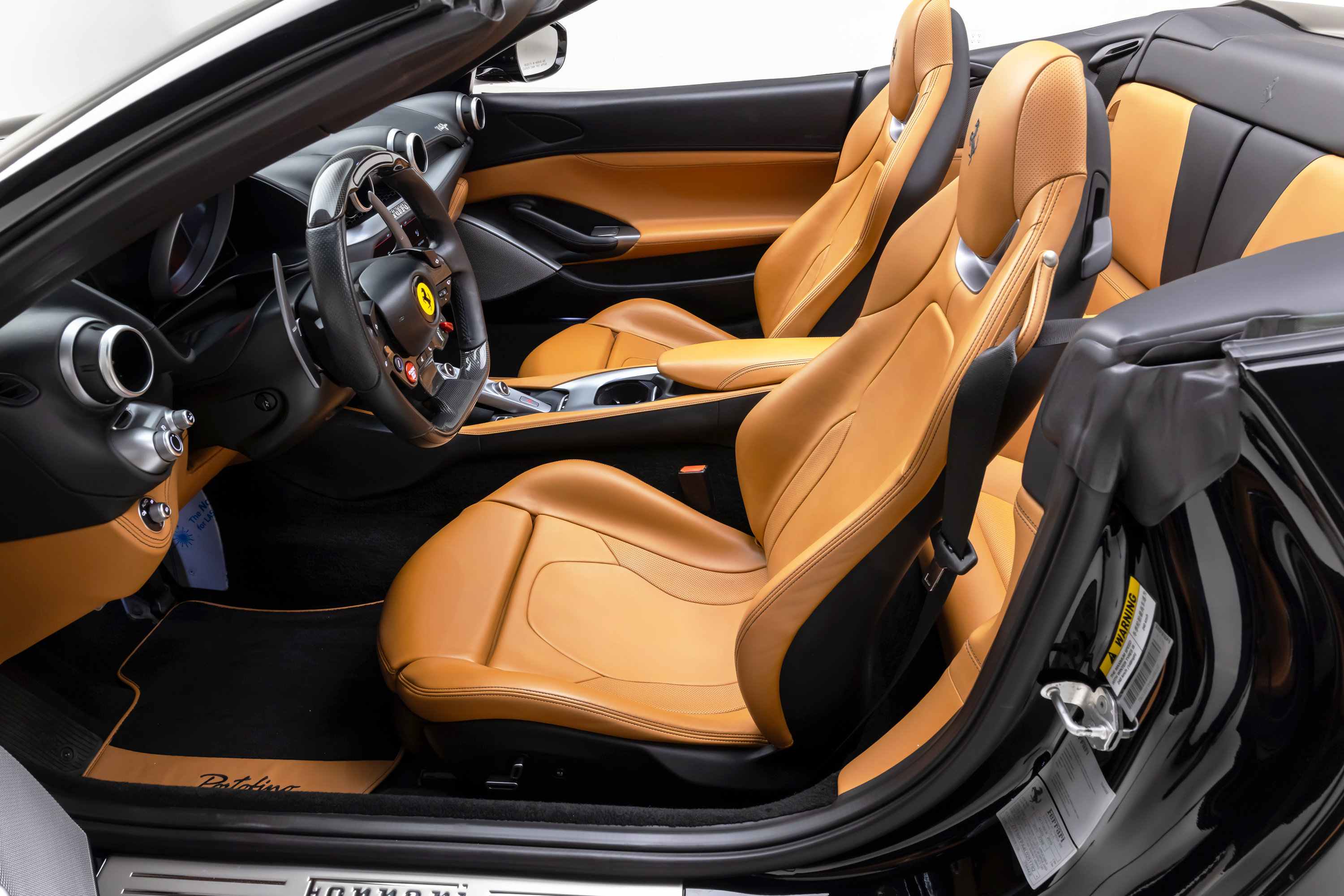 Used 2020 Ferrari Portofino RWD image 39