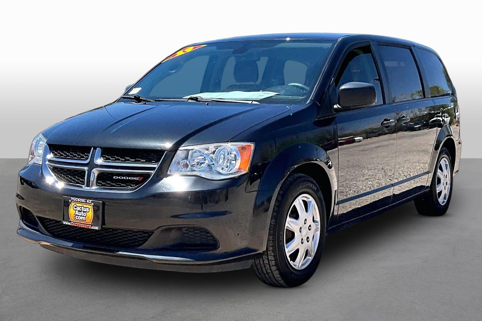 Used 2019 Dodge Grand Caravan SE w/ UConnect Hands-Free Group