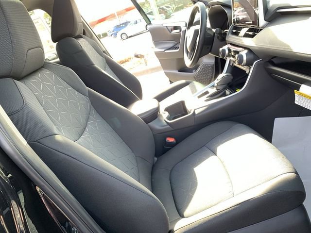 Certified 2025 Toyota RAV4 XLE w/ Convenience Package image 14
