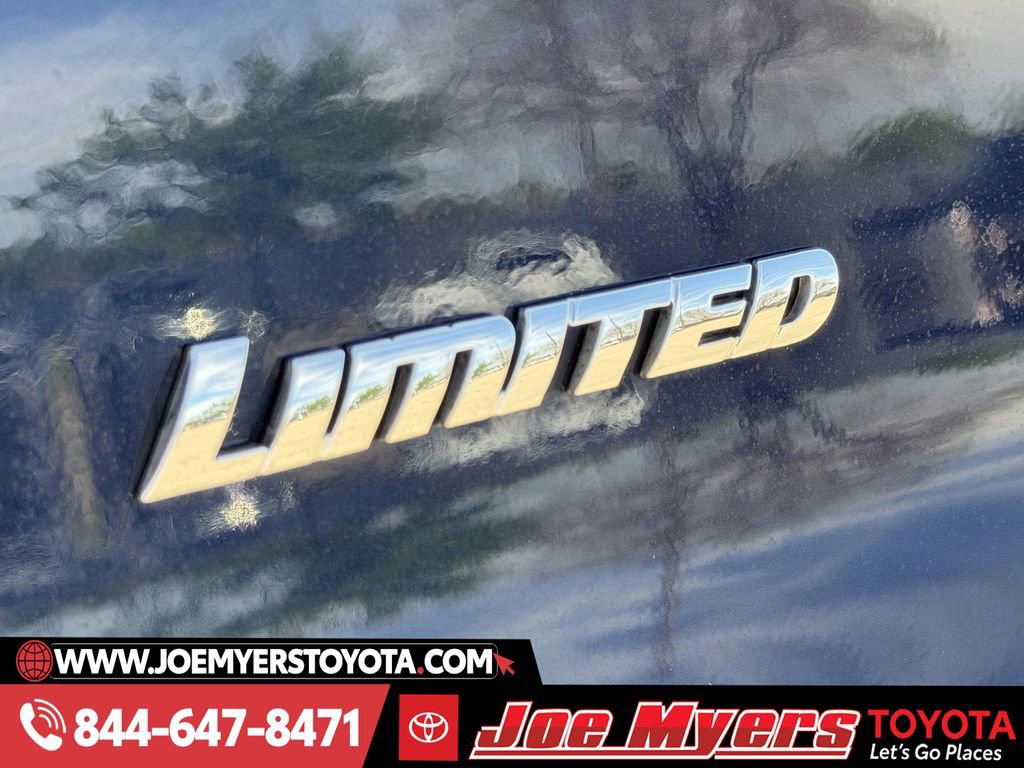 Used 2019 Toyota 4Runner Limited image 11
