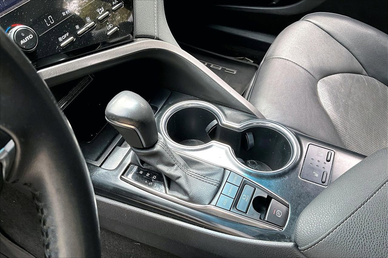 Used 2020 Toyota Camry XSE image 15