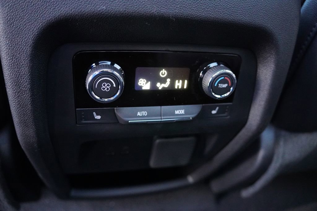 New 2026 Chevrolet Traverse High Country image 14