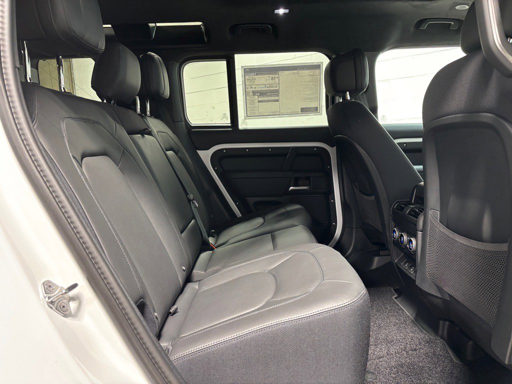 New 2025 Land Rover Defender 110 V8 image 40