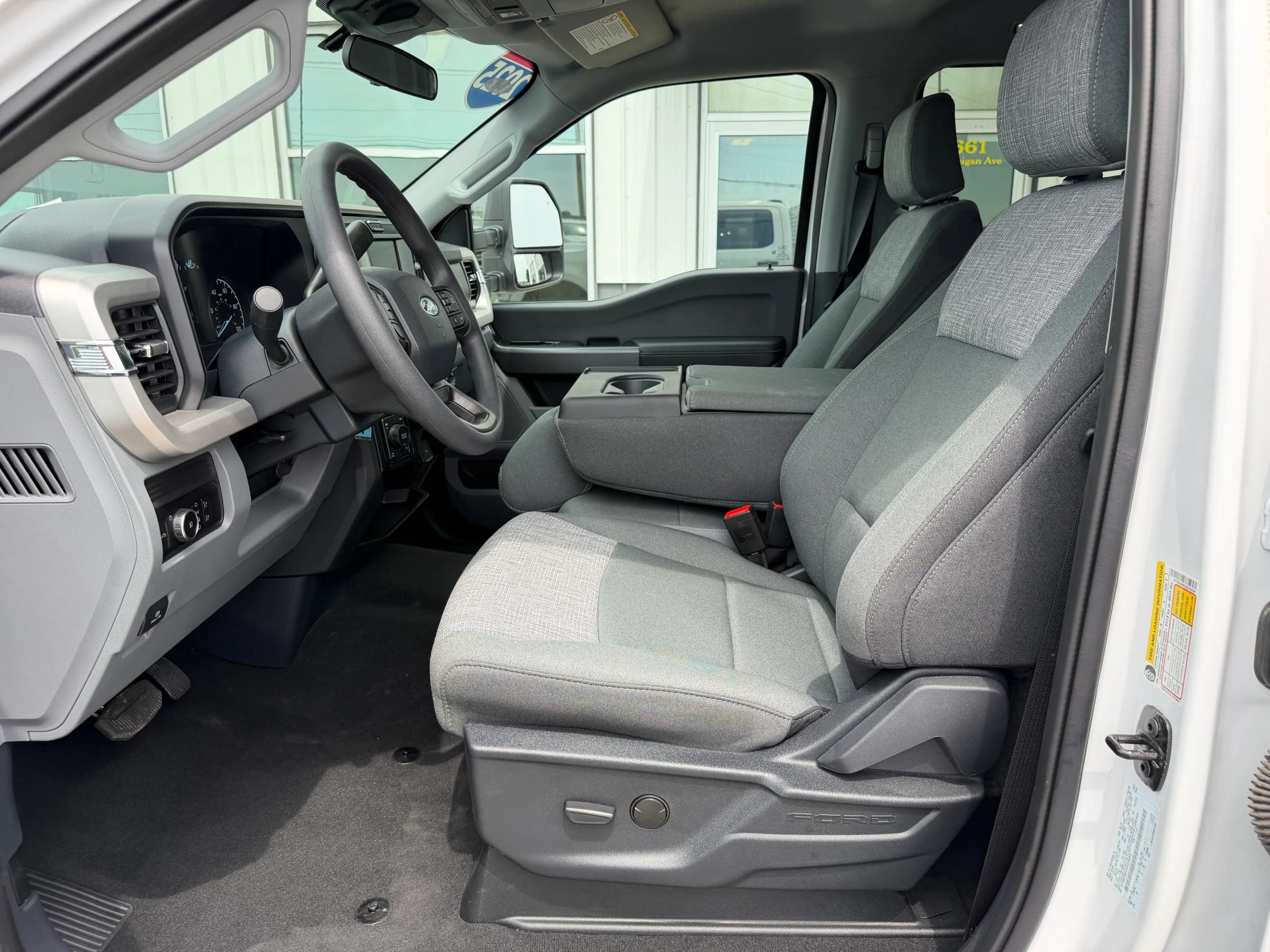 Used 2025 Ford F350 XLT AWD/4WD image 13