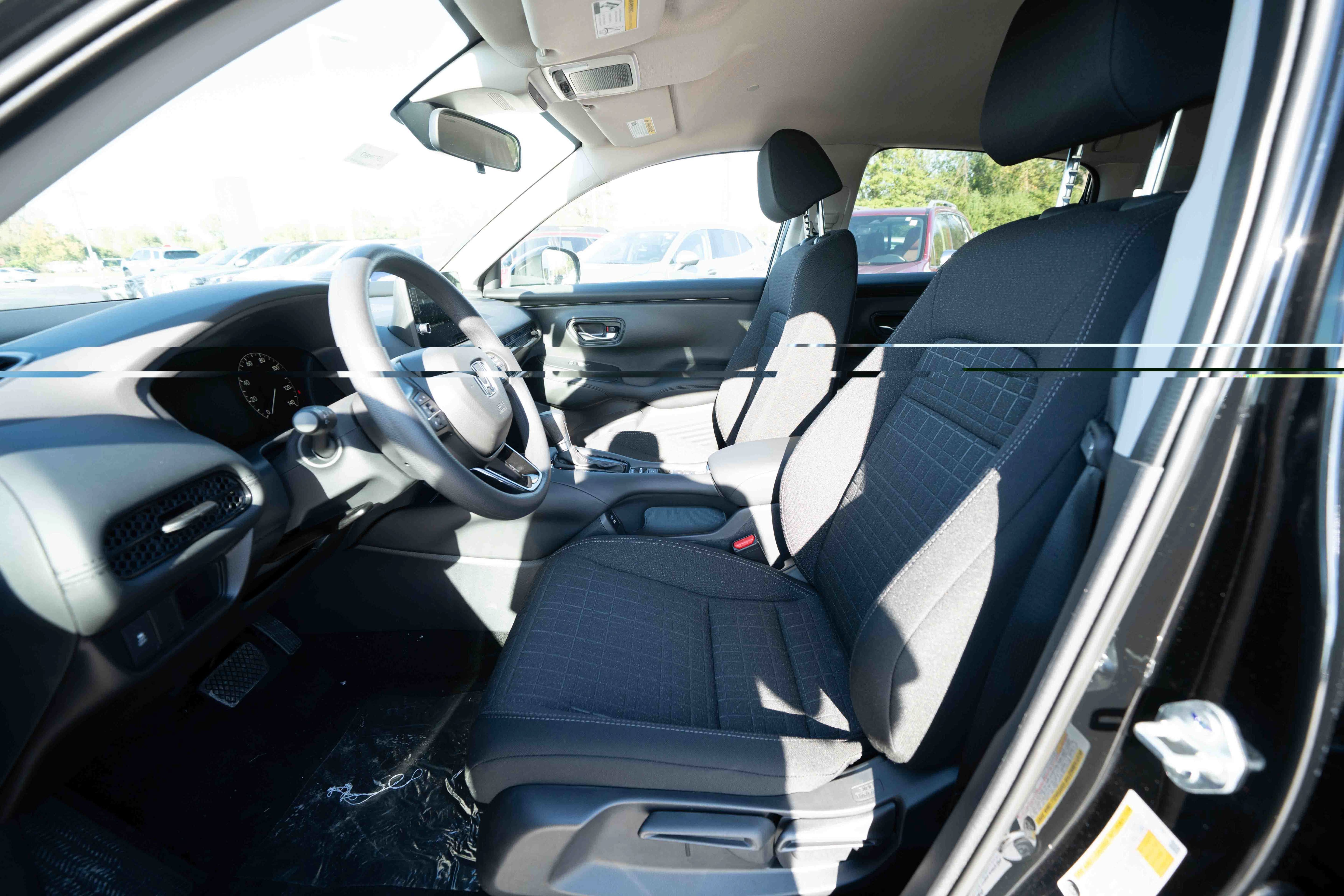 New 2027 Honda HR-V LX image 9