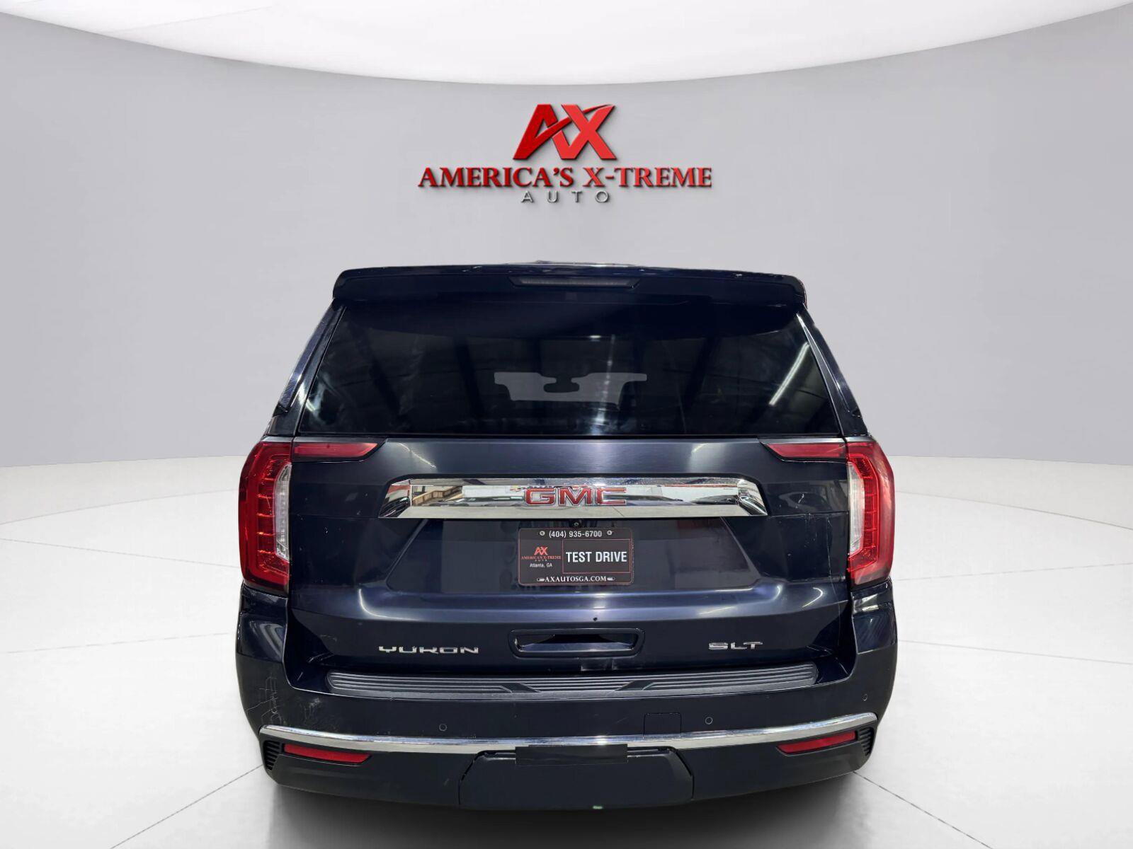 Used 2022 GMC Yukon SLT w/ SLT Luxury Package AWD/4WD image 5