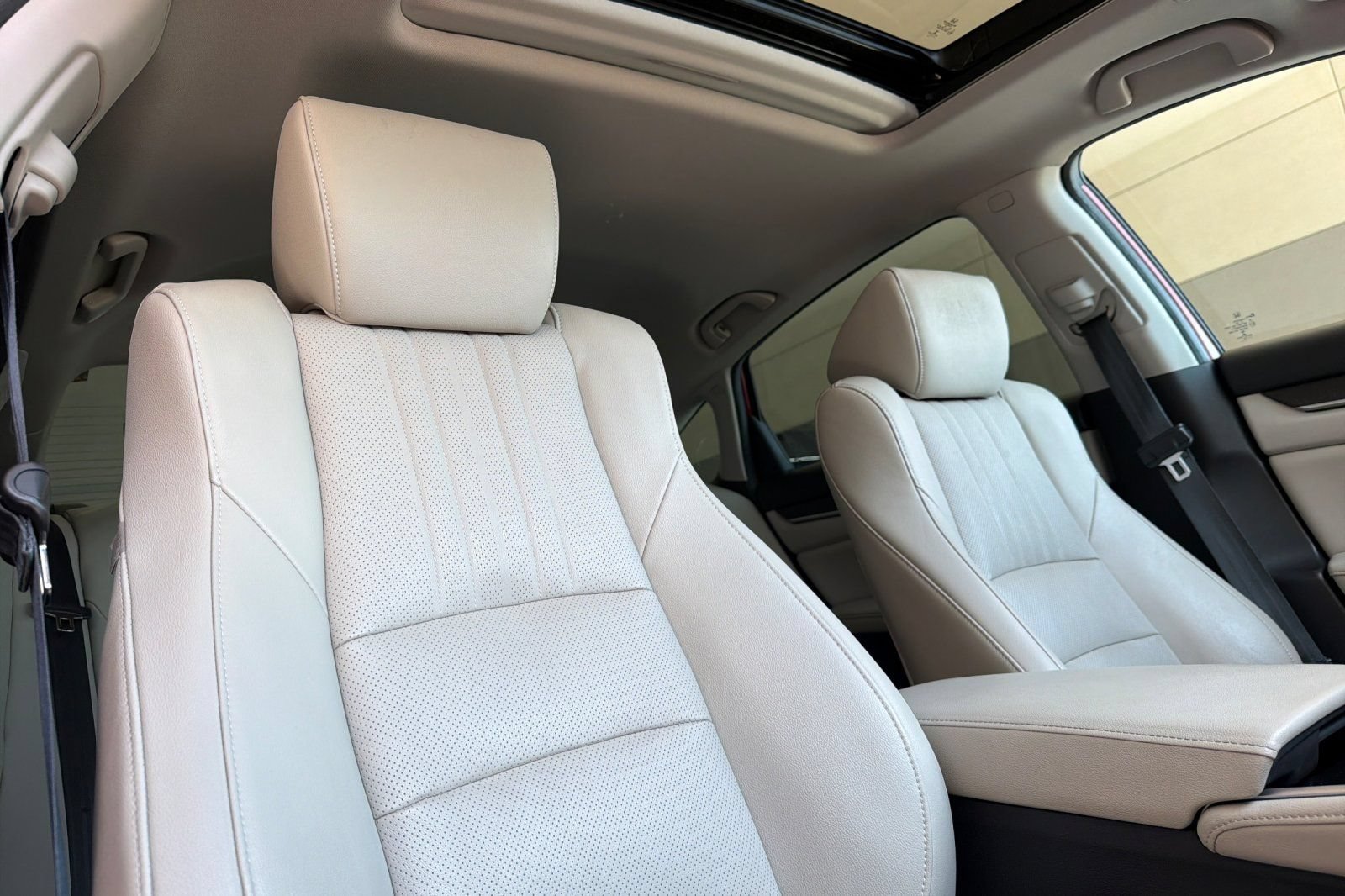 Used 2019 Honda Accord Touring image 16