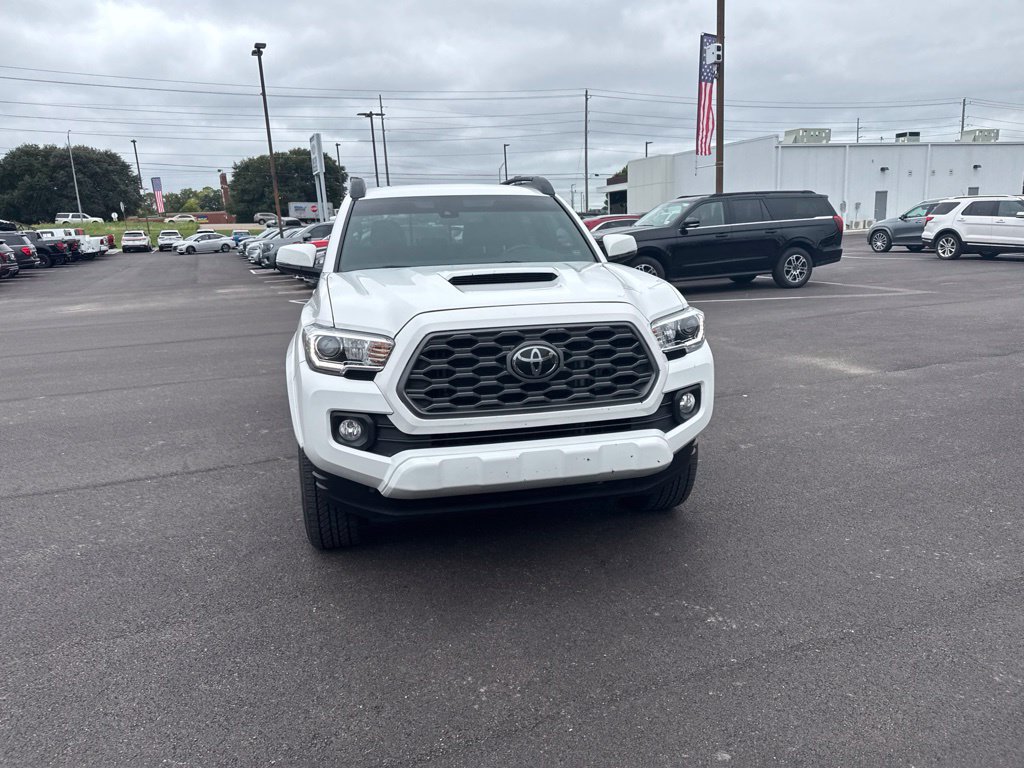 Used 2023 Toyota Tacoma TRD Sport w/ Technology Package AWD/4WD image 3