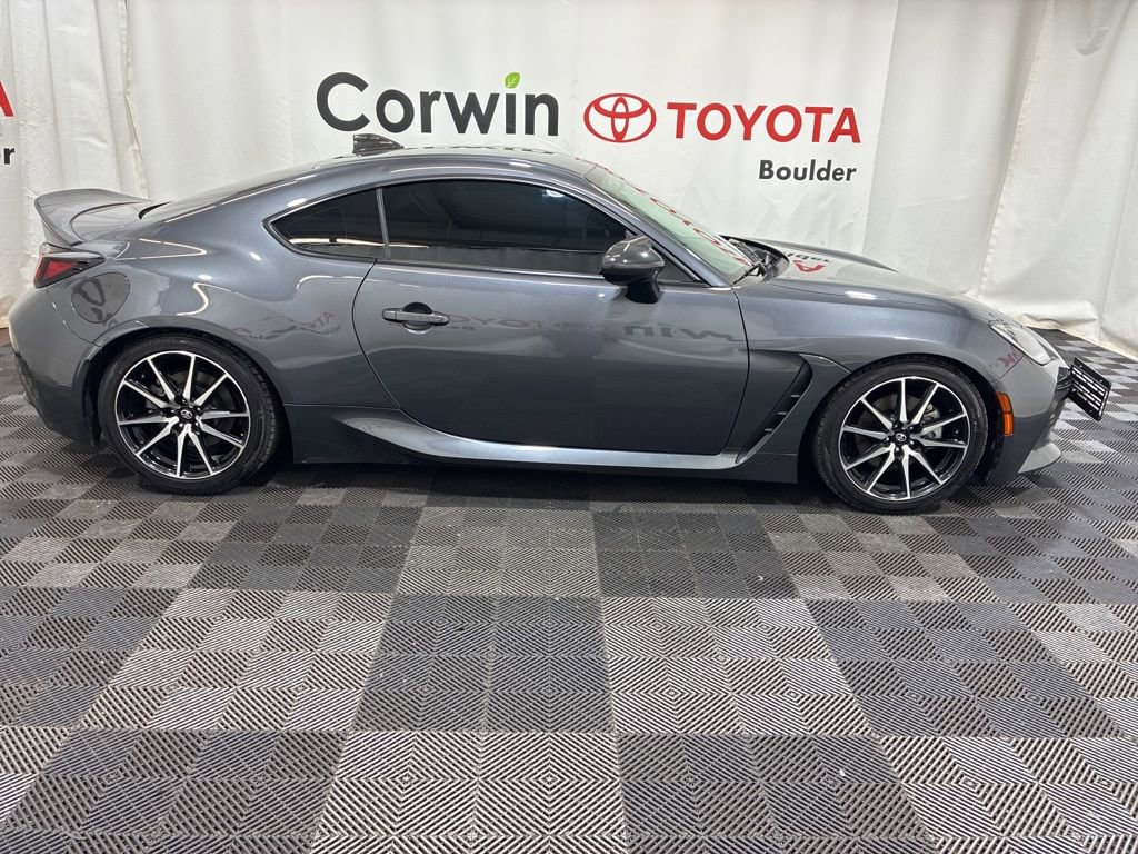 Used 2023 Toyota GR86 w/ ALL Weather Mat Package (TMS) RWD image 10