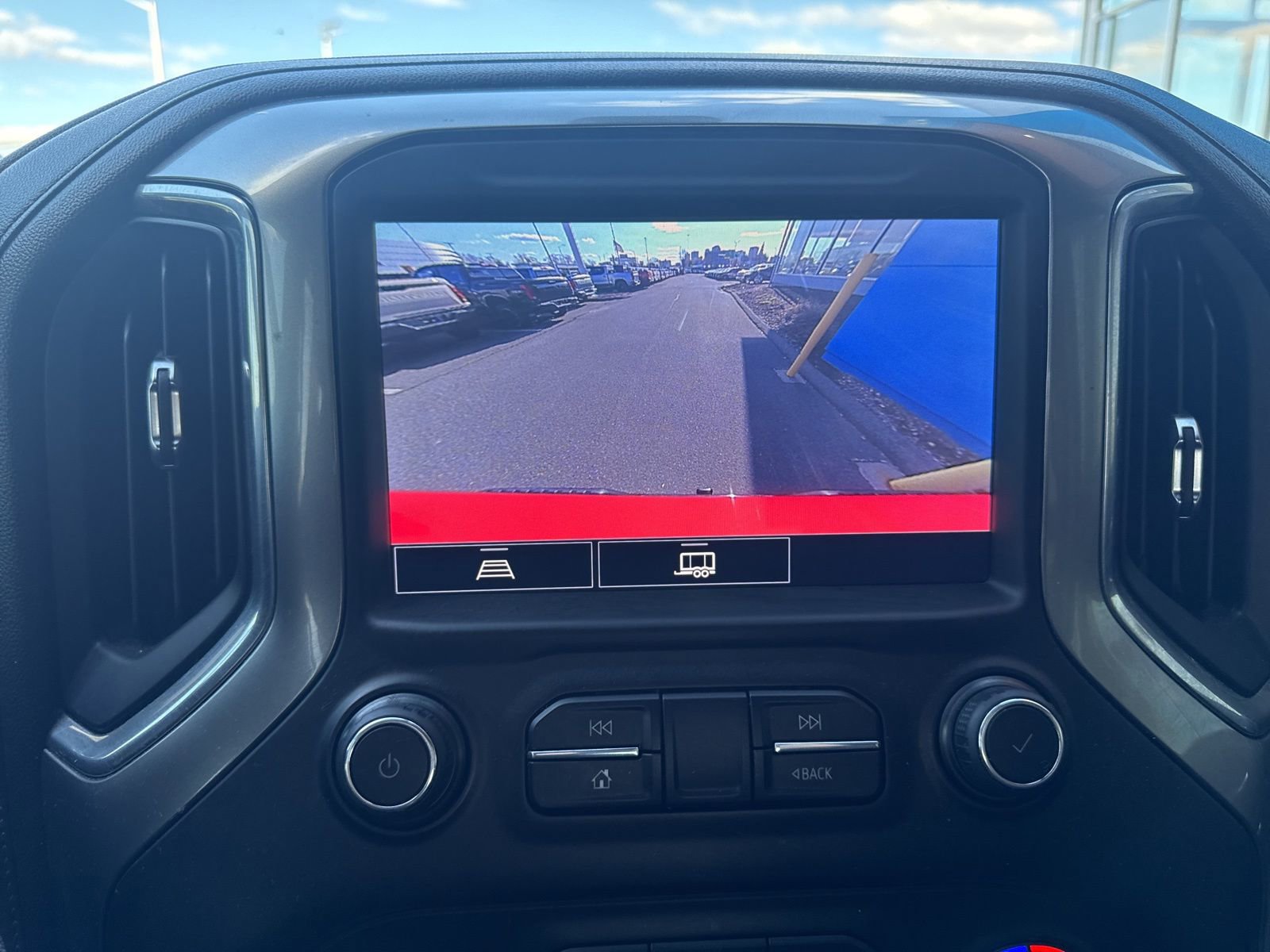 Used 2022 Chevrolet Silverado 1500 LT Trail Boss w/ Convenience Package II image 25