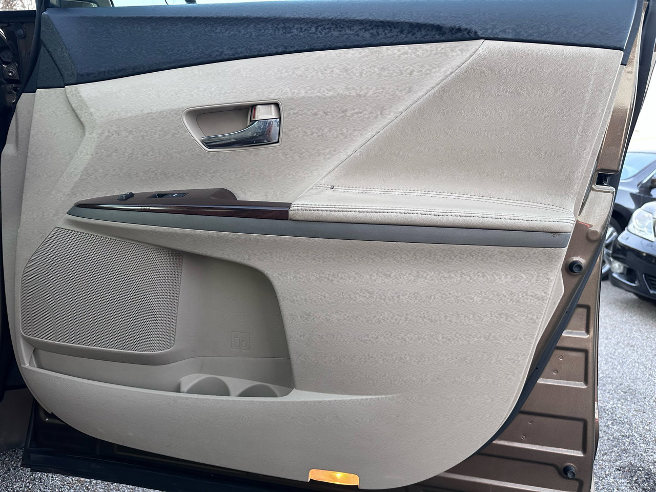 Used 2013 Toyota Venza XLE image 15