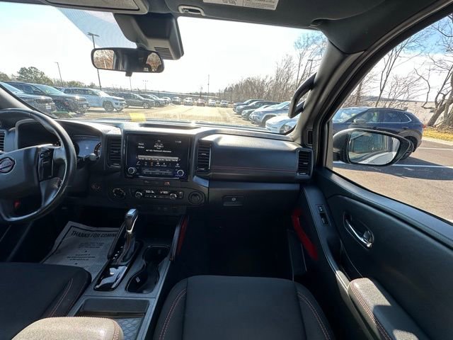 Used 2024 Nissan Frontier PRO-4X image 28