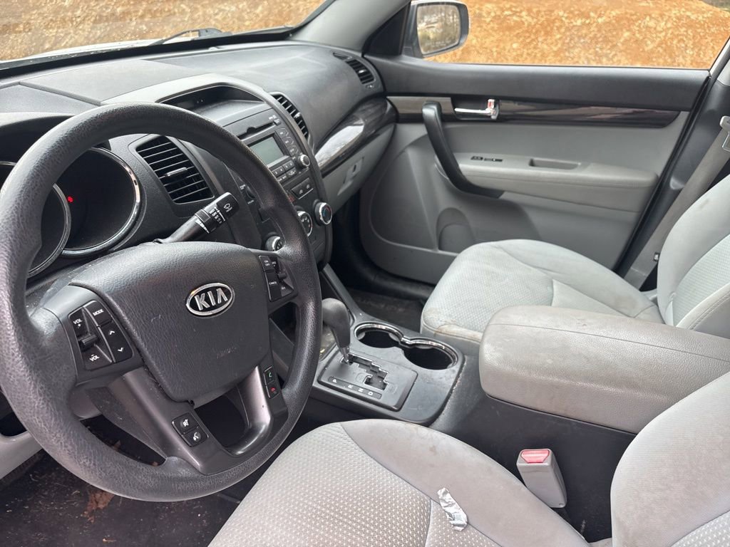 Used 2013 Kia Sorento LX image 10