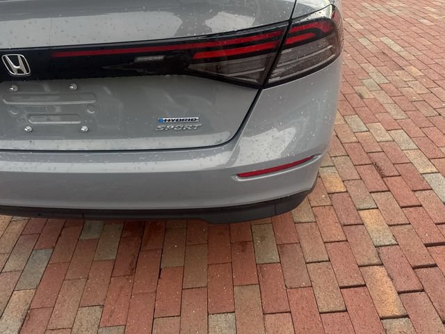 Used 2025 Honda Accord Sport image 12