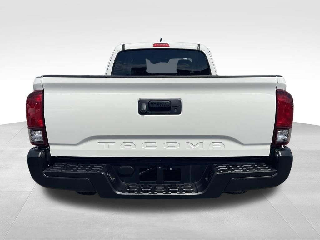 Used 2022 Toyota Tacoma SR RWD image 9