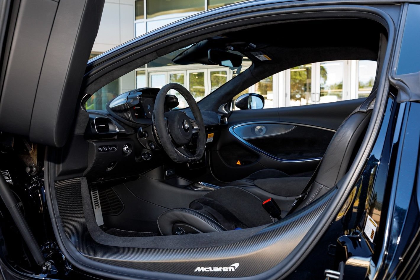 Used 2023 McLaren Artura RWD image 36