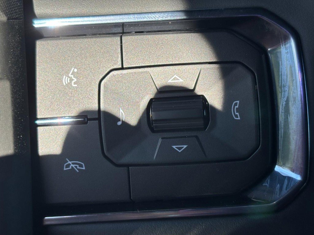 New 2026 GMC Hummer EV SUV AWD/4WD image 17