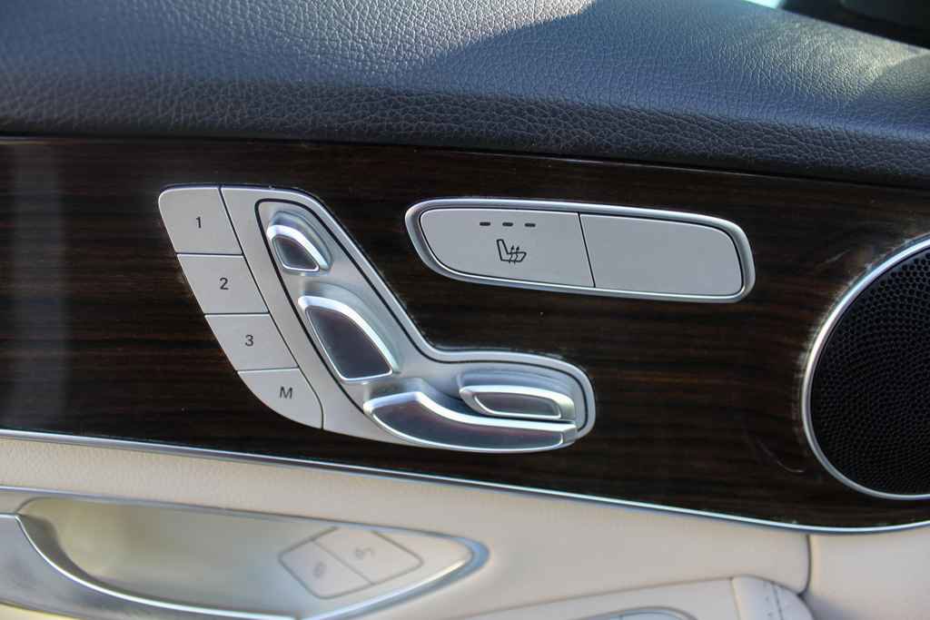 Used 2018 Mercedes-Benz C 300 Sedan image 11