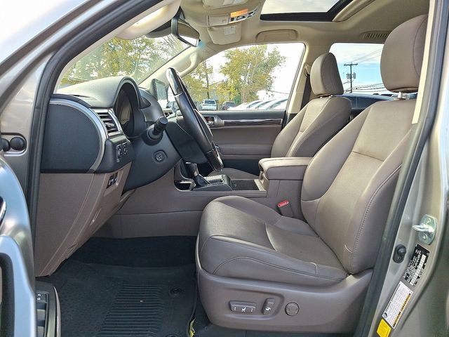 Used 2023 Lexus GX 460 Premium w/ Accessory Package AWD/4WD image 15