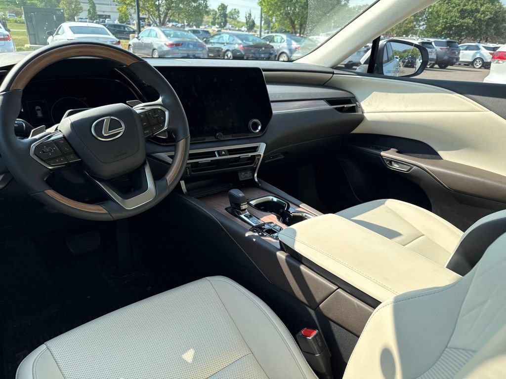 Used 2023 Lexus RX 350 Premium w/ Cold Area Package AWD/4WD image 32