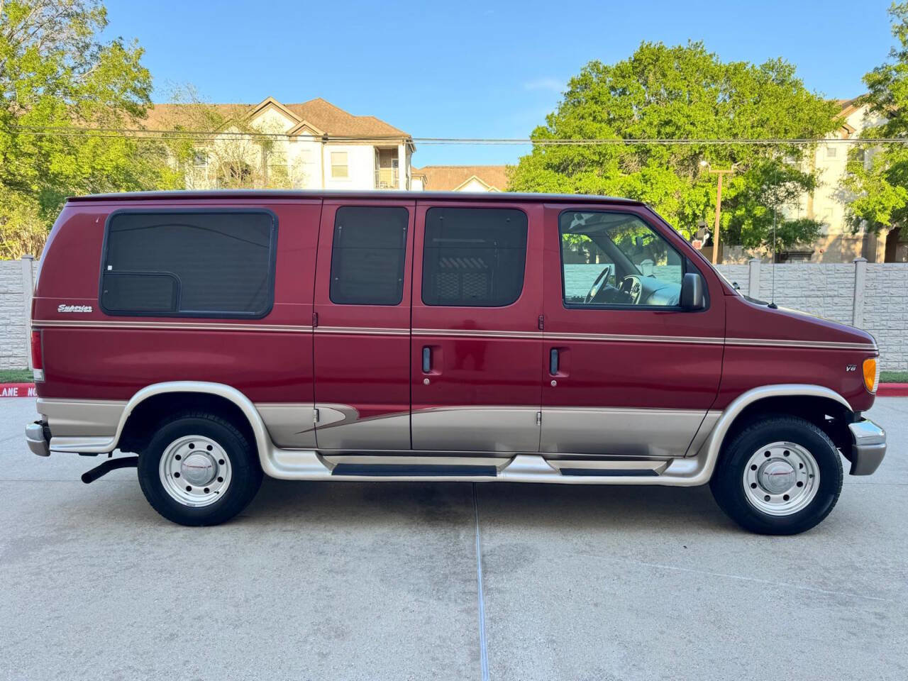 Used 1999 Ford E-250 and Econoline 250 RWD image 6