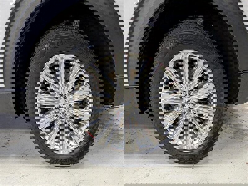 Used 2023 Ford Explorer Limited w/ Hybrid Equipment Group 310A image 14