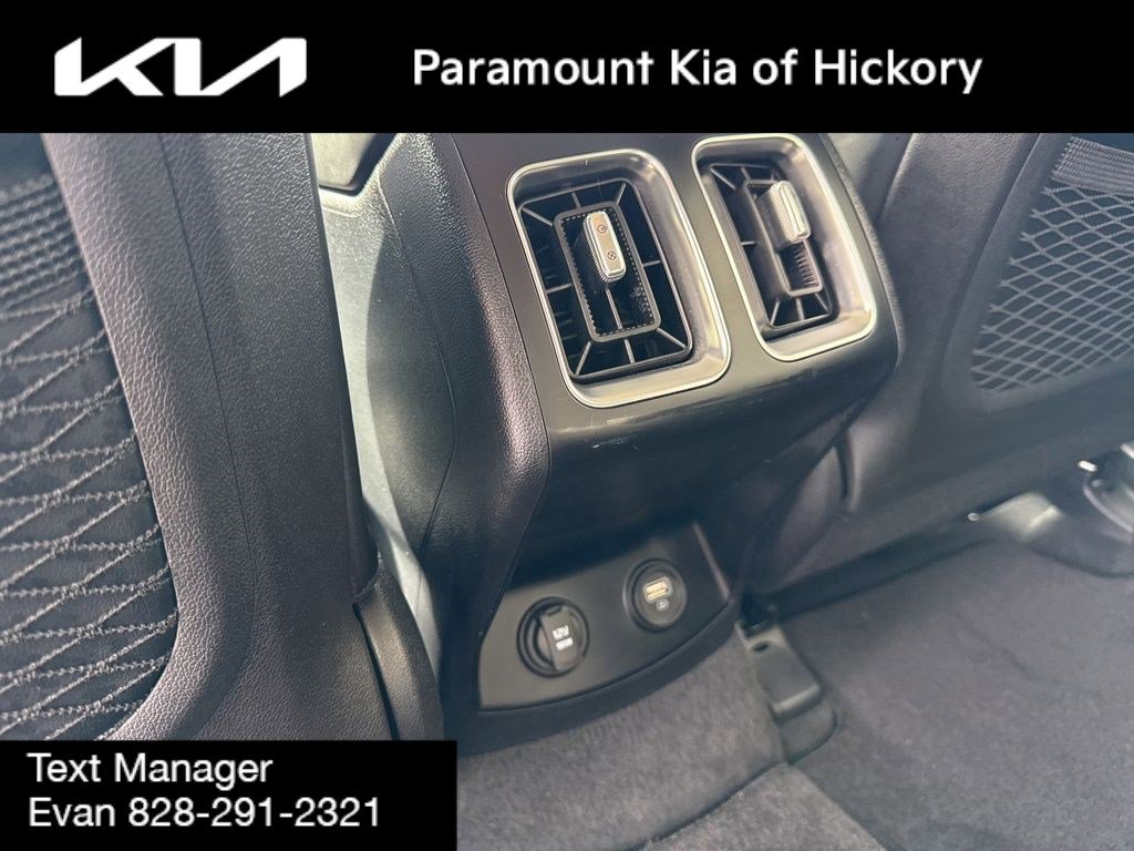 Used 2022 Kia Sorento EX image 18
