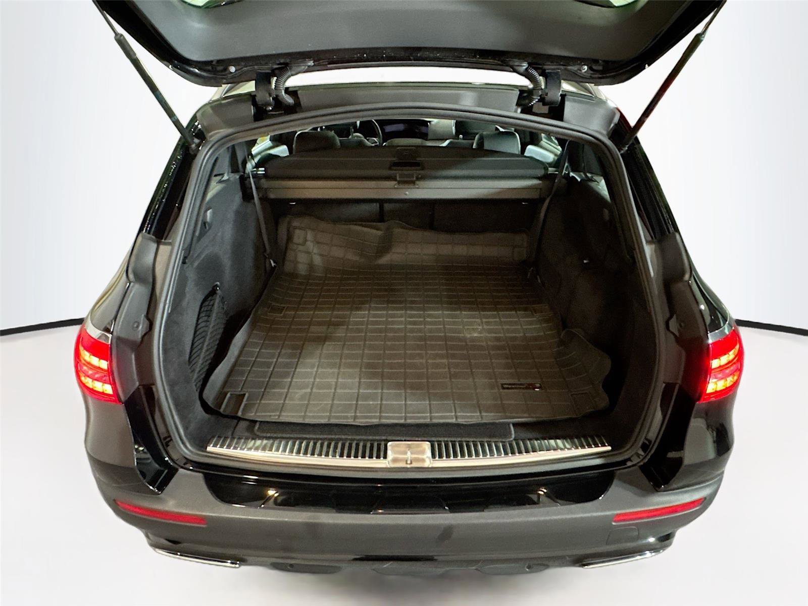 Used 2021 Mercedes-Benz E 450 4MATIC All-Terrain Wagon image 19