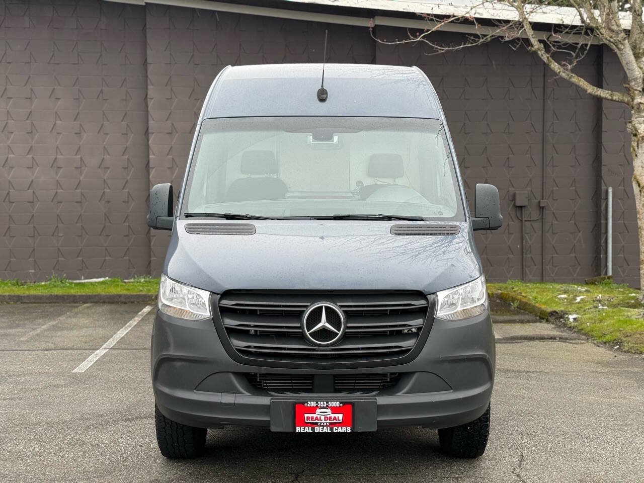Used 2019 Mercedes-Benz Sprinter 144 image 2