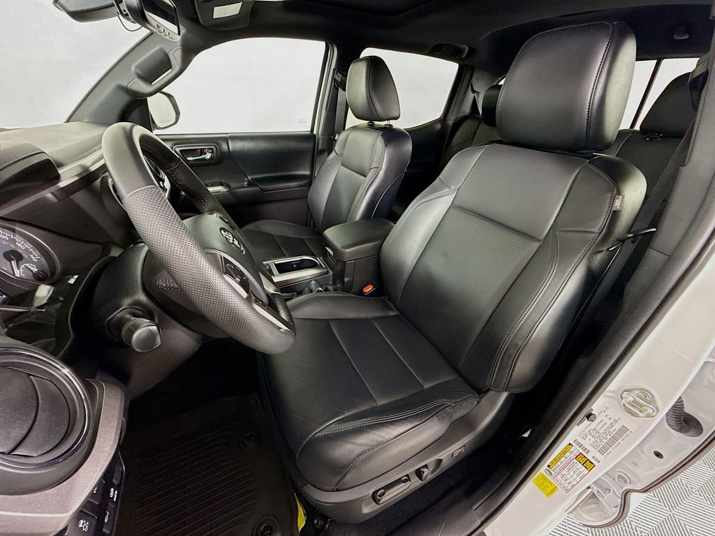 Used 2023 Toyota Tacoma Limited w/ Black Out Package (TMS) image 21