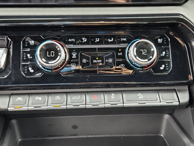 Used 2025 GMC Sierra 1500 AT4 w/ AT4 Premium Package AWD/4WD image 17