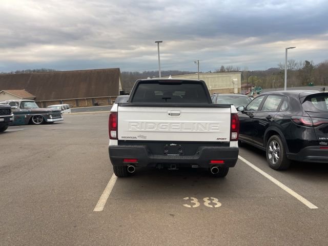 Used 2024 Honda Ridgeline Sport image 4