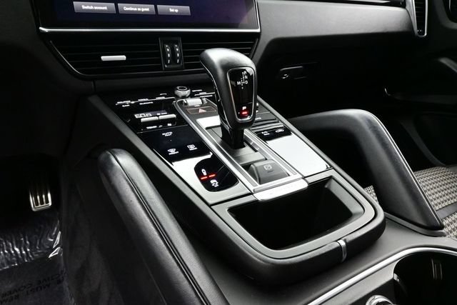 Certified 2023 Porsche Cayenne GTS AWD/4WD image 11