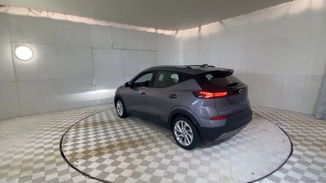 Used 2023 Chevrolet Bolt EUV LT FWD image 9