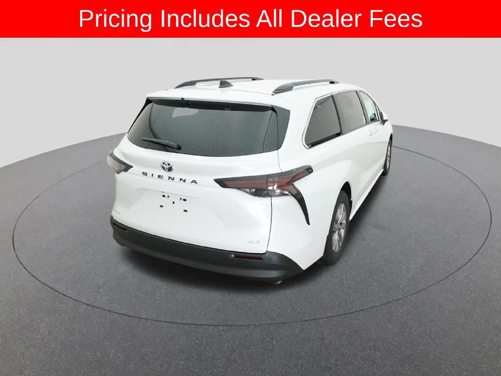 New 2026 Toyota Sienna XLE FWD image 8