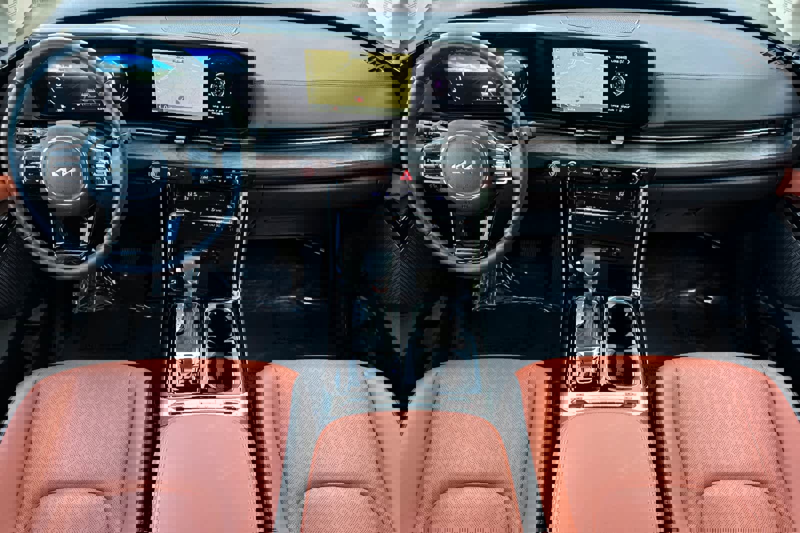 Used 2024 Kia Carnival SX image 3