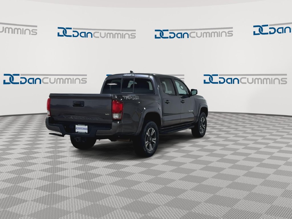 Used 2016 Toyota Tacoma TRD Sport w/ Towing Package AWD/4WD image 8