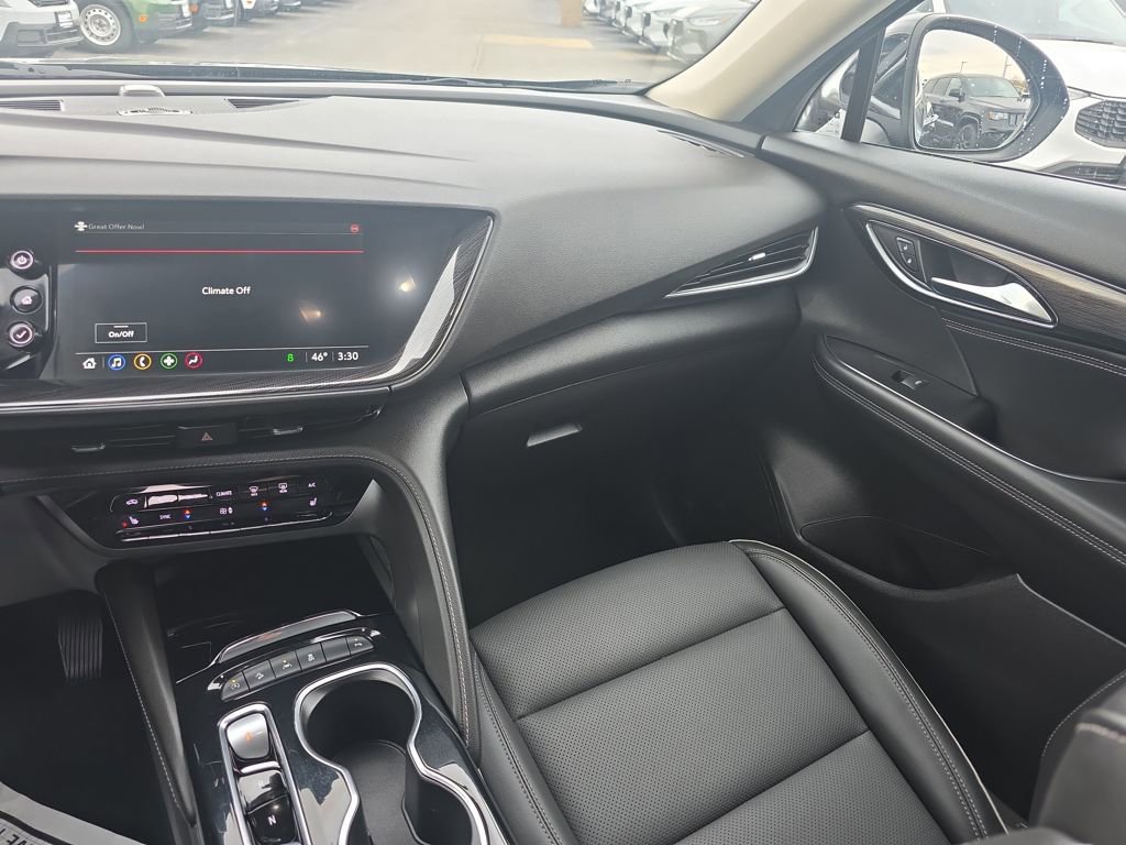 Used 2023 Buick Envision Essence image 21