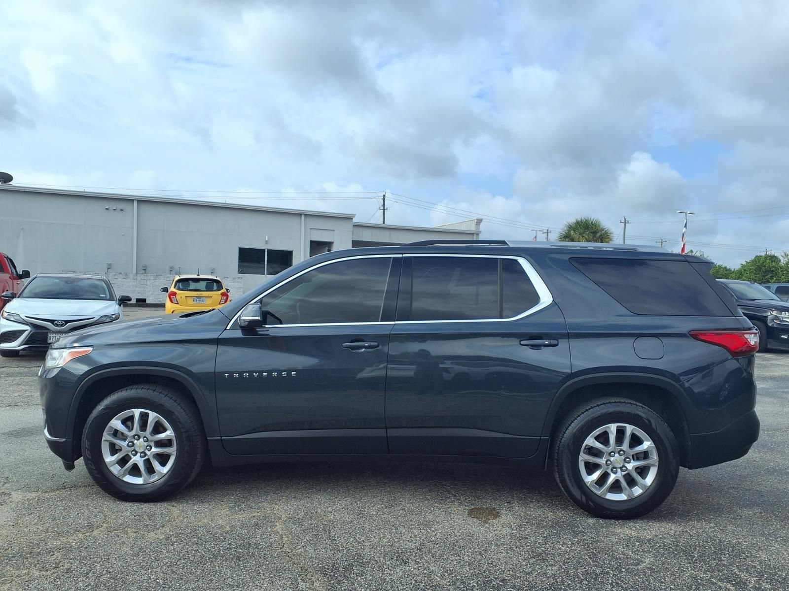 Used 2018 Chevrolet Traverse LT AWD/4WD image 24