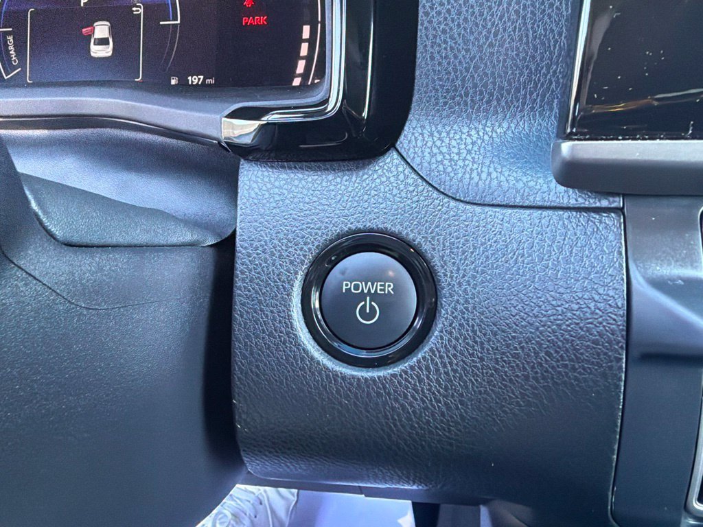 Used 2025 Toyota Camry LE FWD image 16