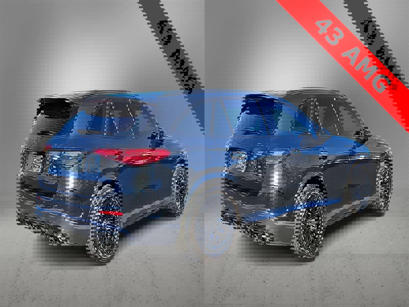 Used 2024 Mercedes-Benz GLC 43 AMG 4MATIC image 8