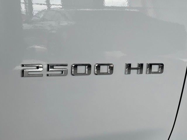 Used 2025 Chevrolet Silverado 2500 LT w/ Convenience Package image 4