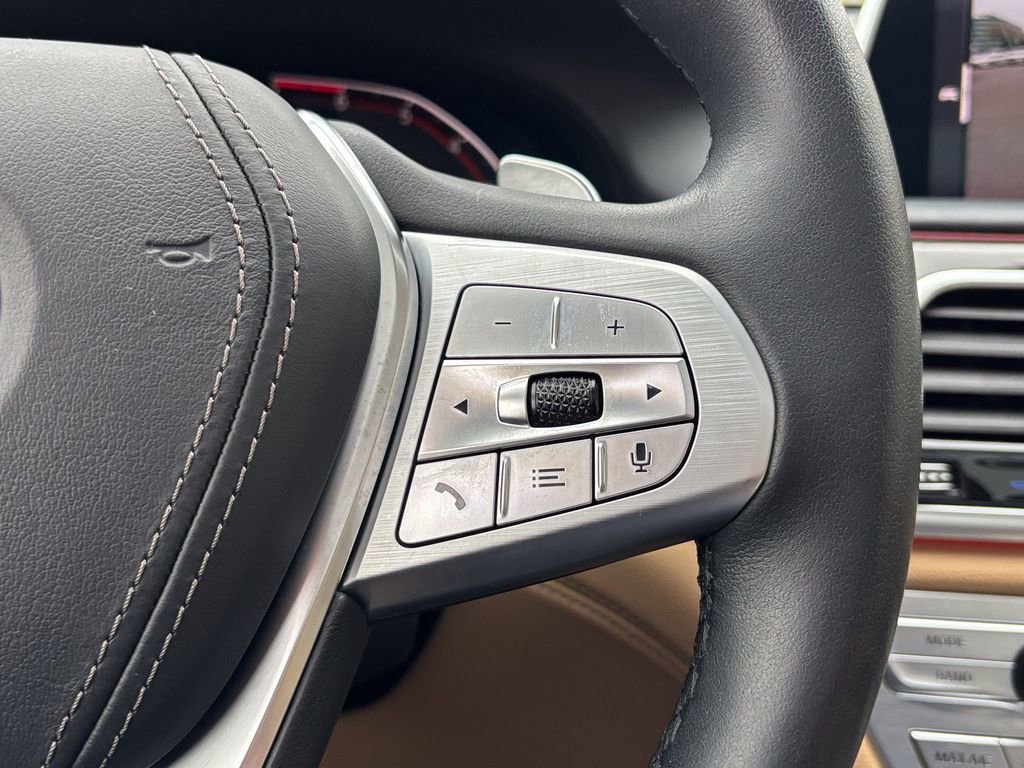 Certified 2022 BMW 750i xDrive w/ Executive Package image 33