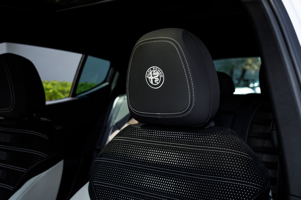 New 2026 Alfa Romeo Tonale w/ Active Assist Package AWD/4WD image 27
