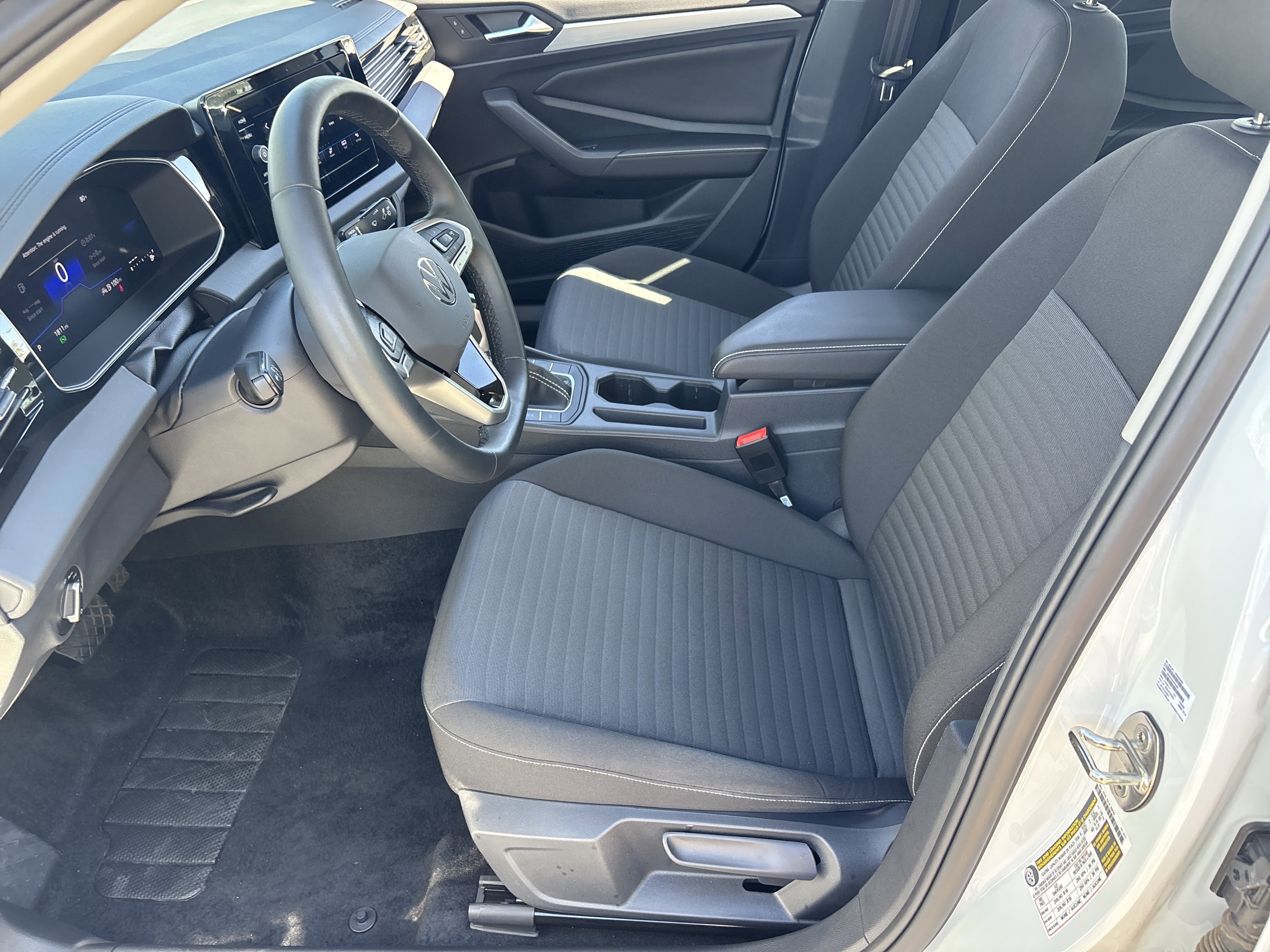 Used 2025 Volkswagen Jetta S image 18