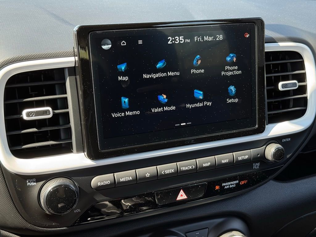Certified 2025 Hyundai Venue Limited image 25