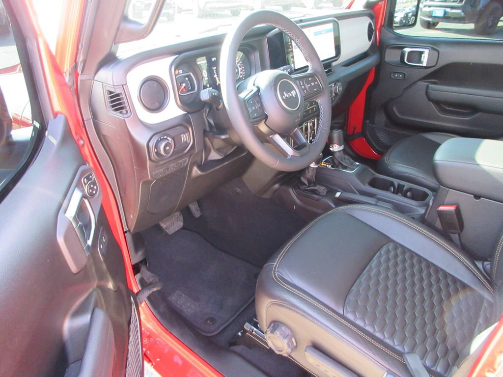 Used 2025 Jeep Wrangler Sport S image 13