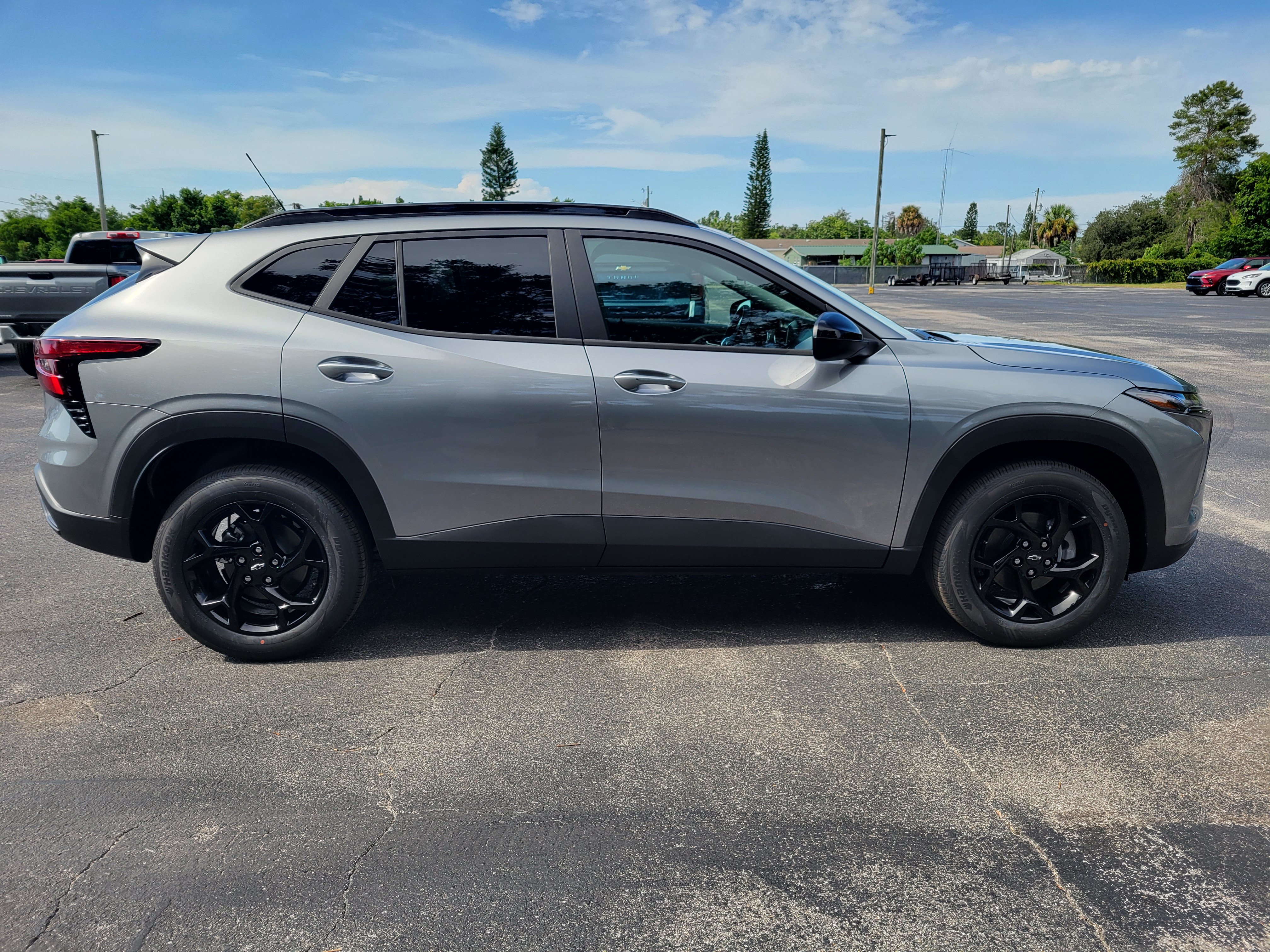 New 2026 Chevrolet Trax LT w/ Driver Confidence Package FWD image 4